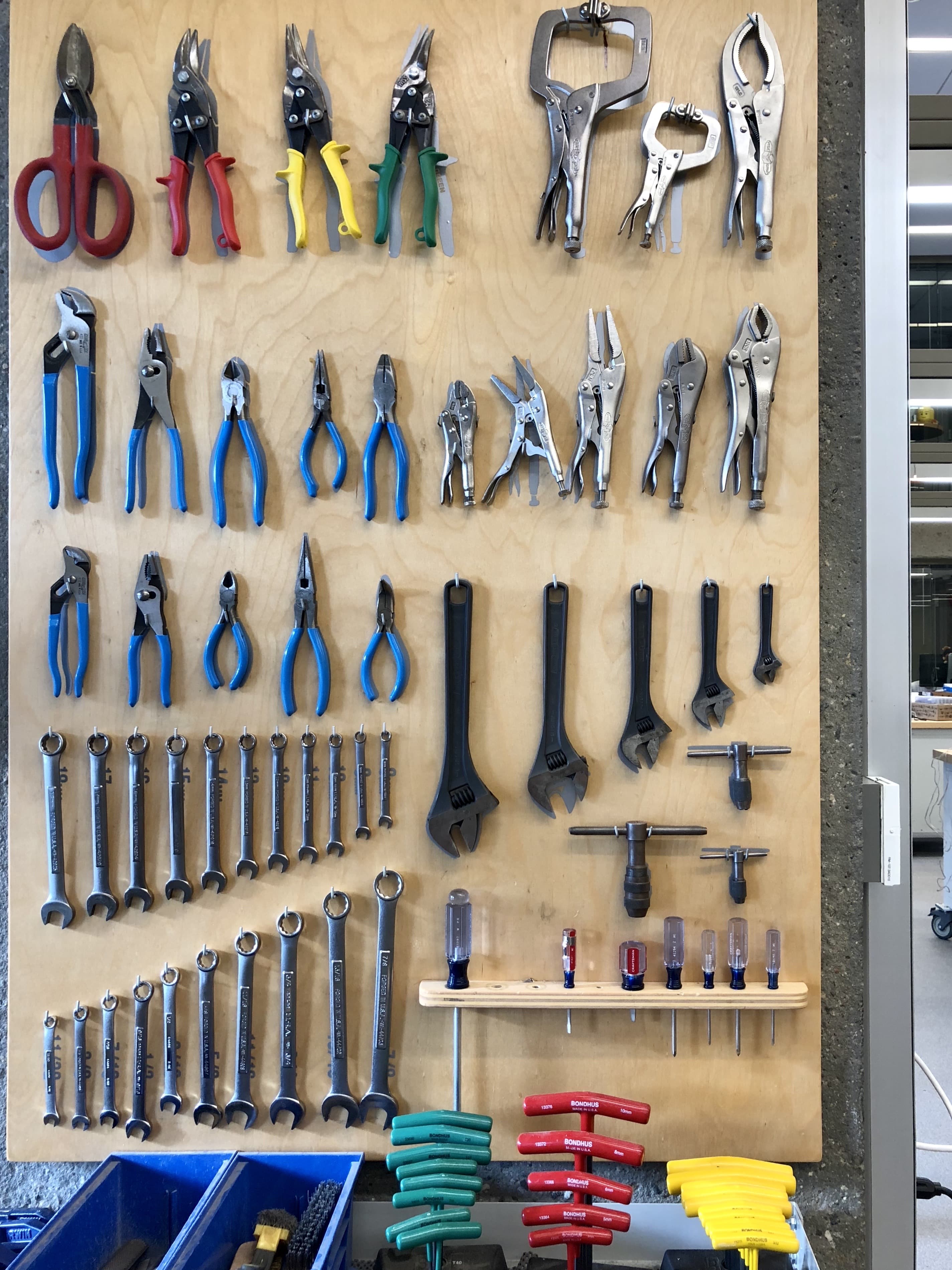 Jak przygotować warsztat do pracy w zimie? – poradnik dla majsterkowiczów