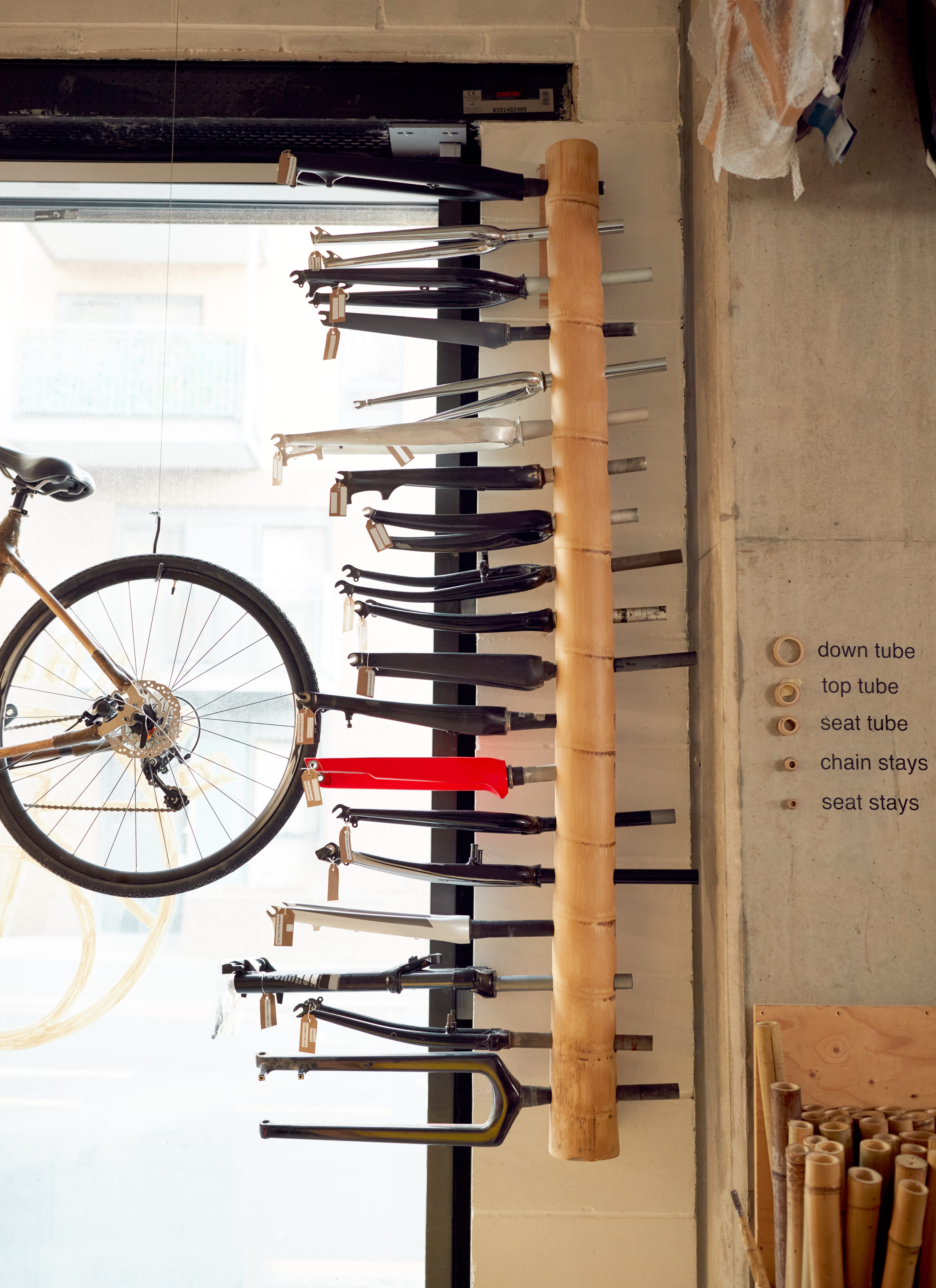 Jak zrobić wieszak na rowery z metalu? [Poradnik krok po kroku]