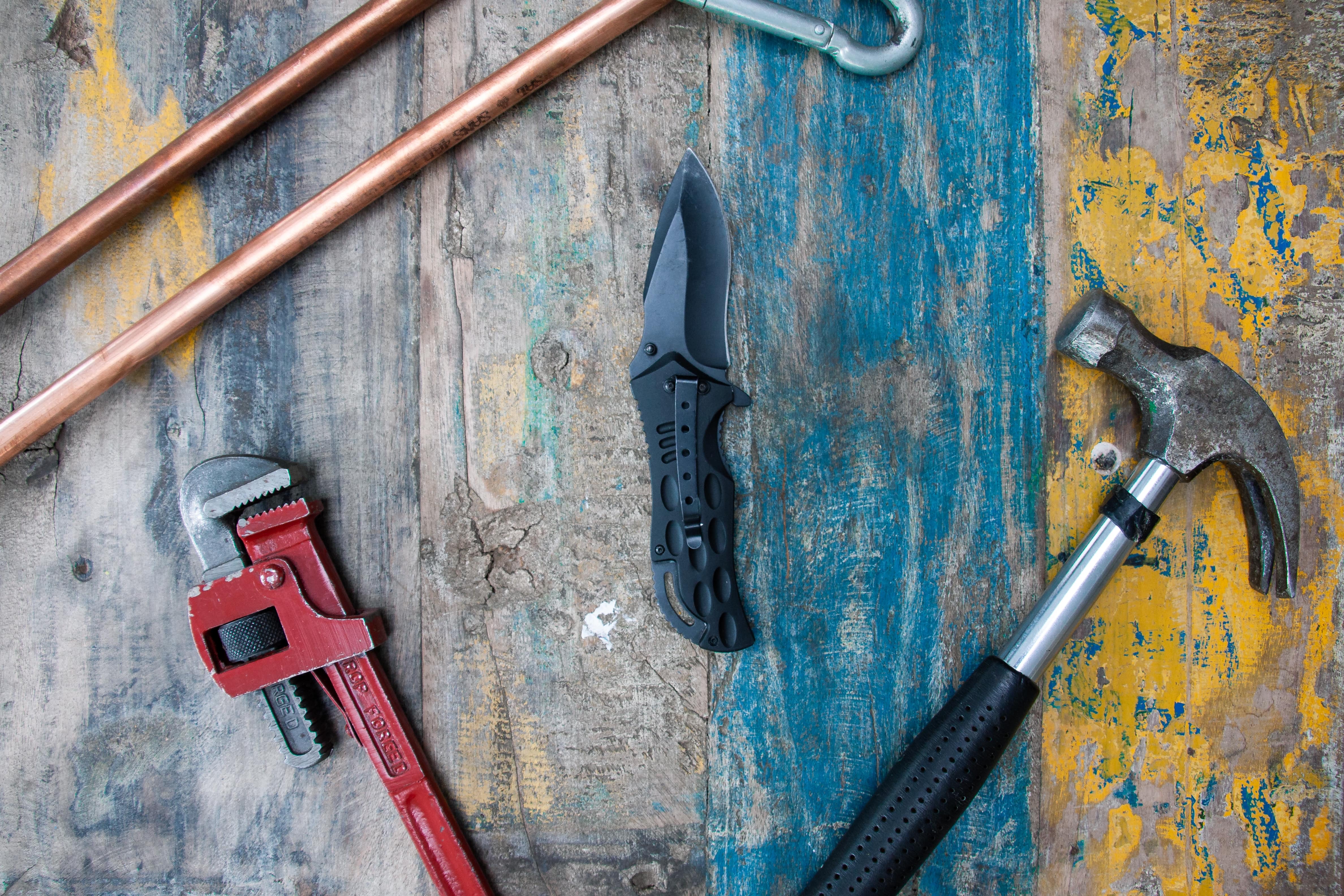 Jak wykonać małą konstrukcję szklarni z PCV? [Poradnik krok po kroku]