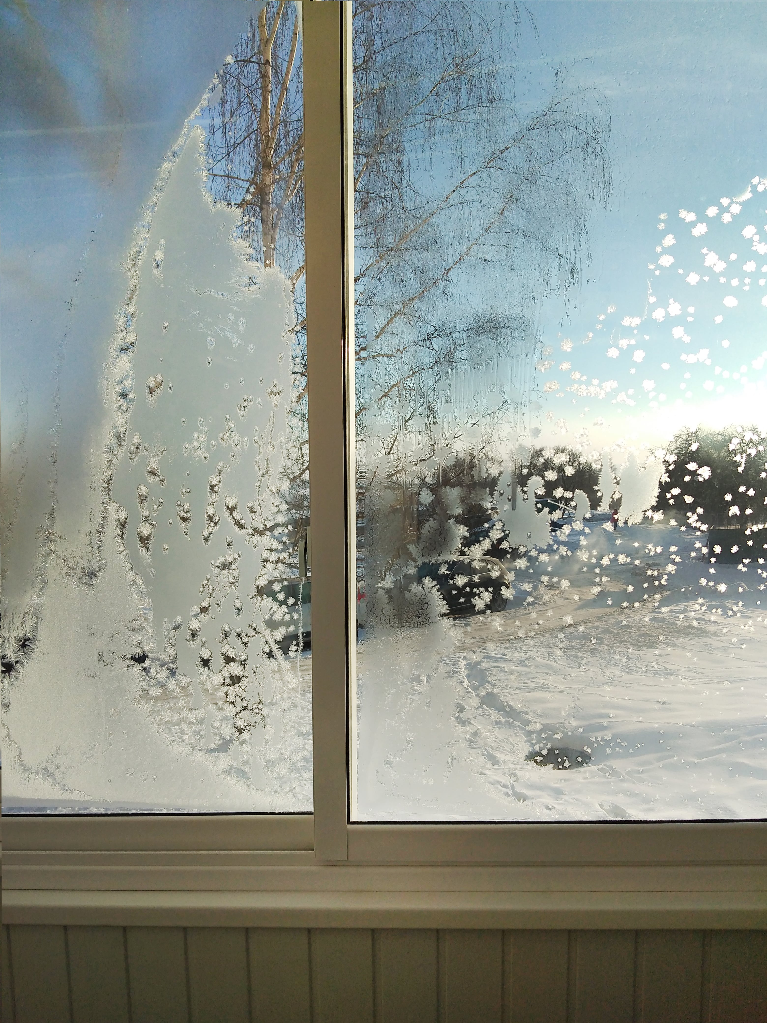 Jak uszczelnić okna przed zimą? Kompleksowy poradnik od Domnarzedzi.pl