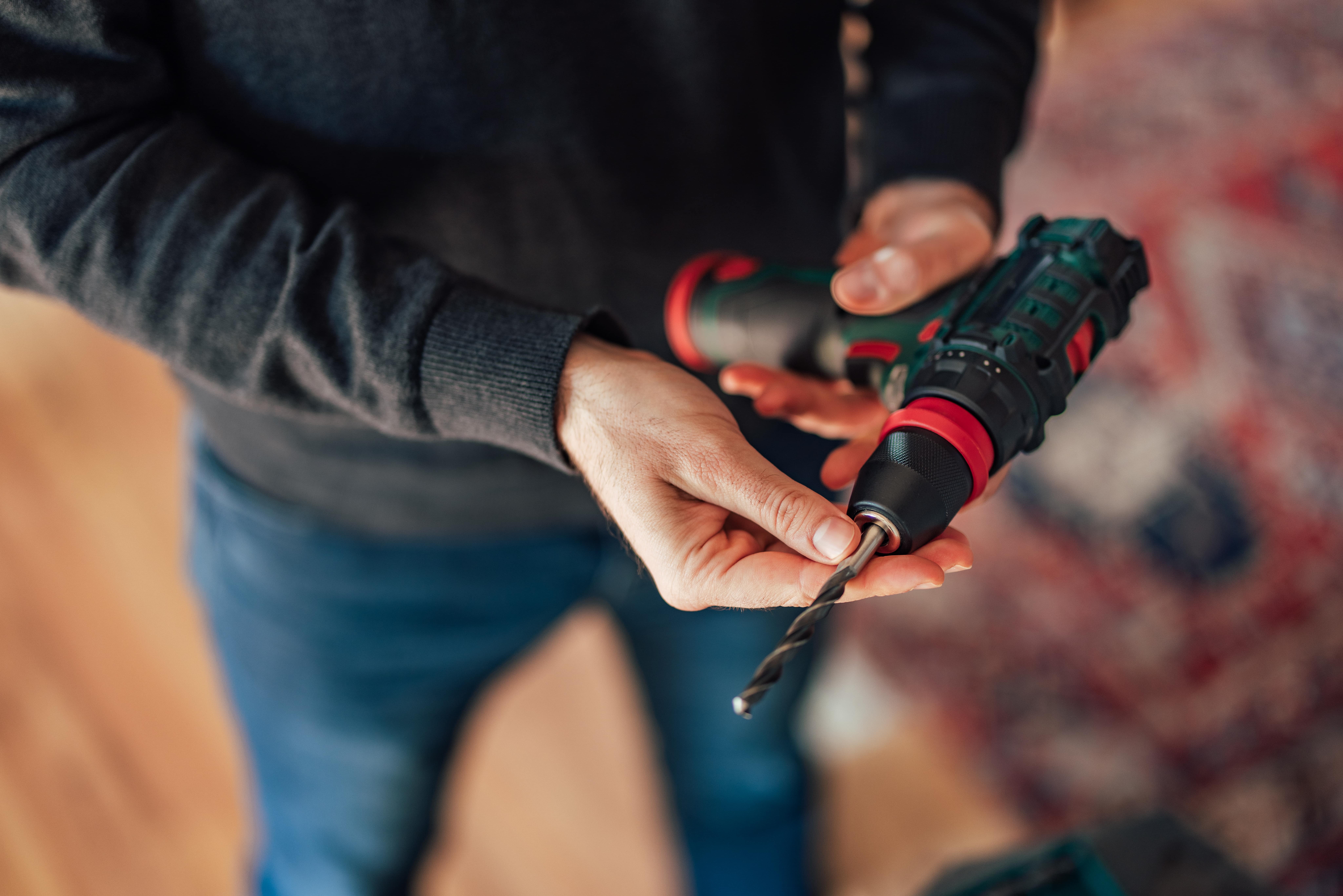 Jak sprawdzić, czy wiertarka działa poprawnie? Kompletny poradnik dla użytkowników elektronarzędzi