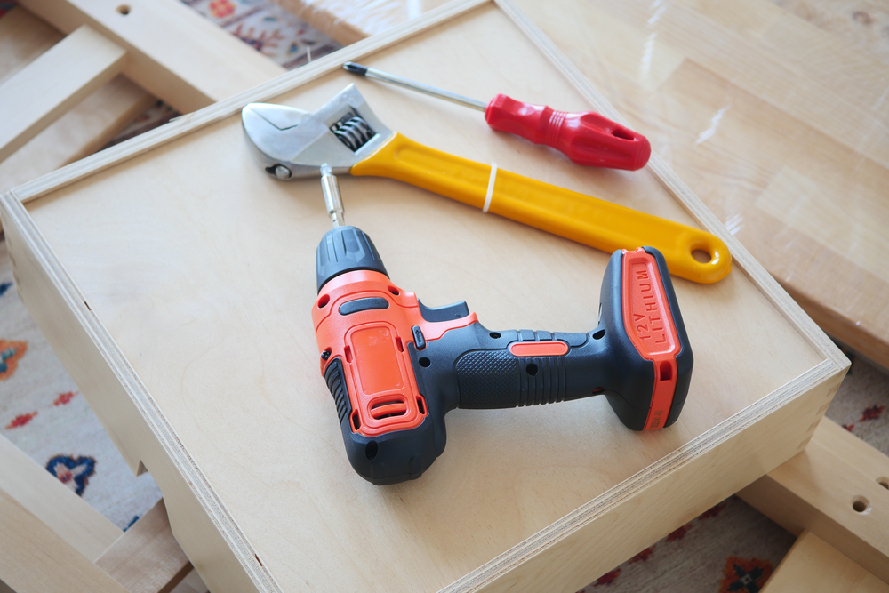 Jak zrobić mobilny wózek na narzędzia? Kompletny poradnik DIY