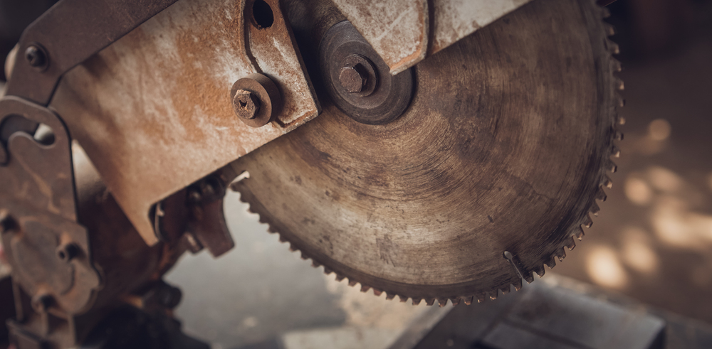 Jak rozpoznać, kiedy wymienić tarczę w pile? Kompletny poradnik dla użytkowników