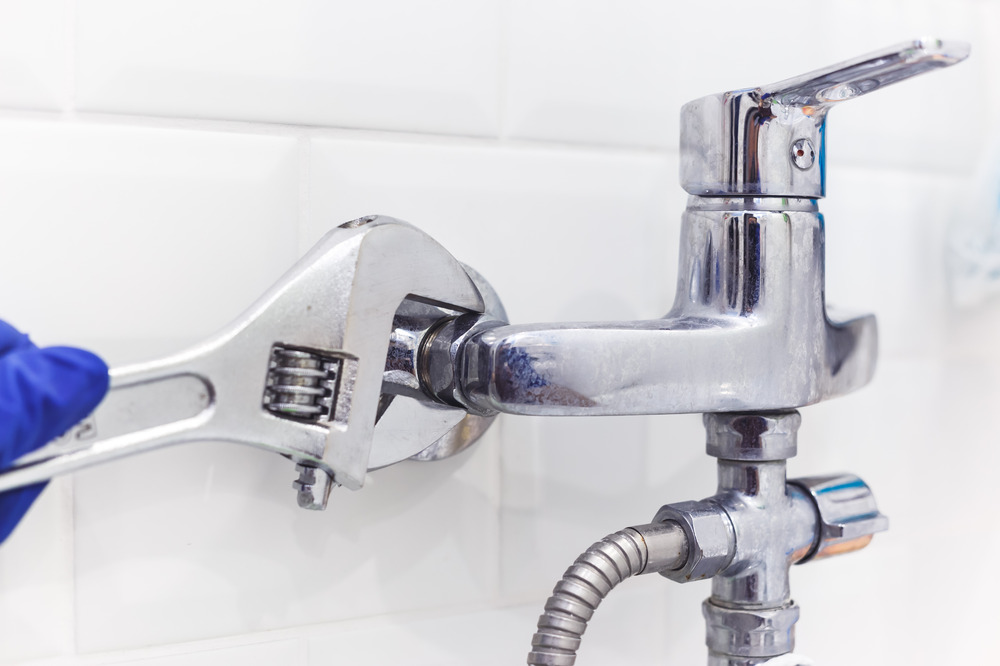 Najczęstsze przyczyny awarii instalacji wodnej i jak im zapobiegać