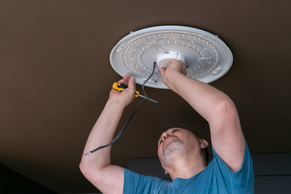 Poradnik instalacji oświetlenia LED w domu – krok po kroku